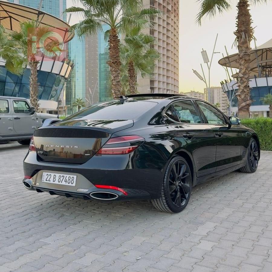 جنسس G70